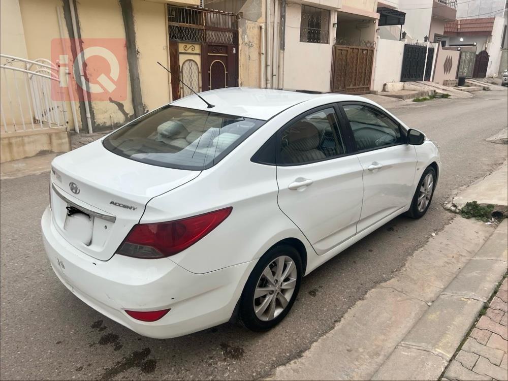 هیۆندای ئەکسنت